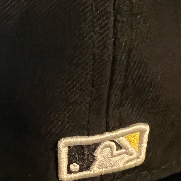 New Era Pittsburgh Pirates Authentic Official On Field Fitted Hat - Picture 14 of 14